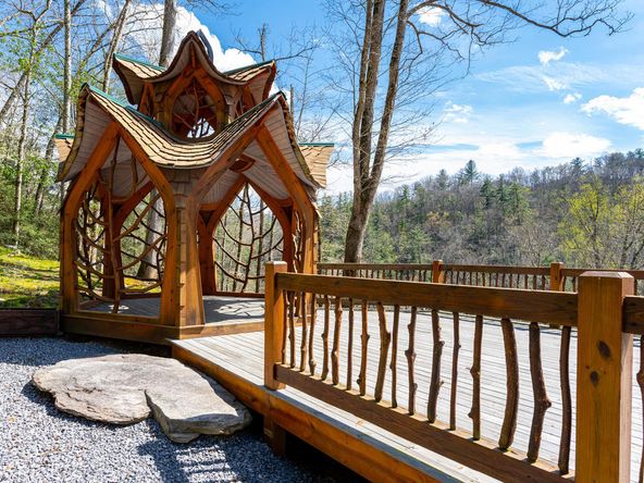 Majors Estate: 1610 Perth Rd, Clyde, NC 28721